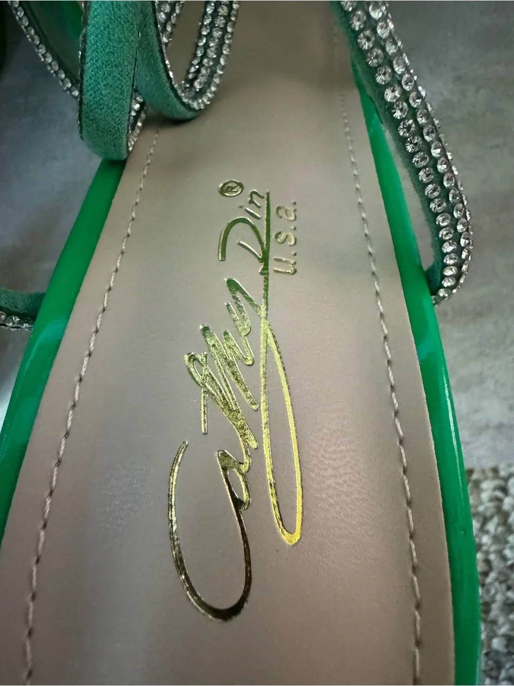 Elegant Green Patent Pointed-Toe Women’s Platforms with Crystal Detail